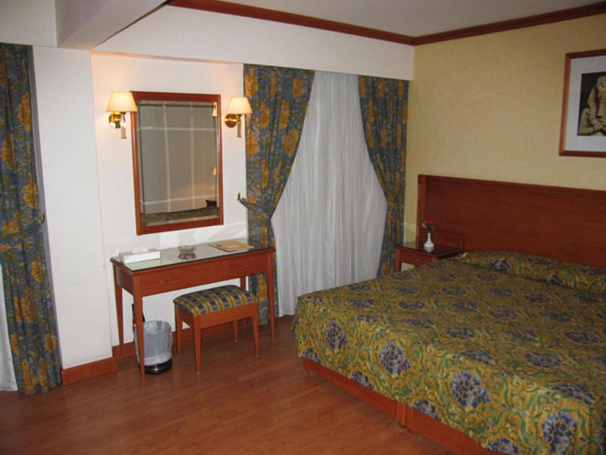 Philippe Luxor Hotel Exterior photo